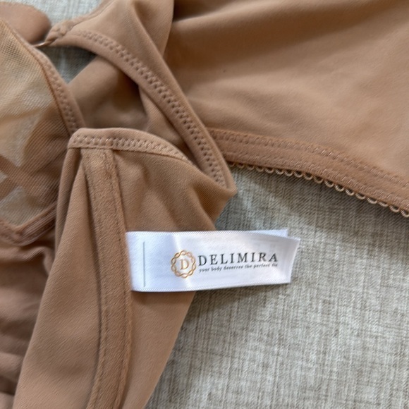 Delimira Front Close unlined nude underwire bra‎ size 34F - Picture 7 of 10